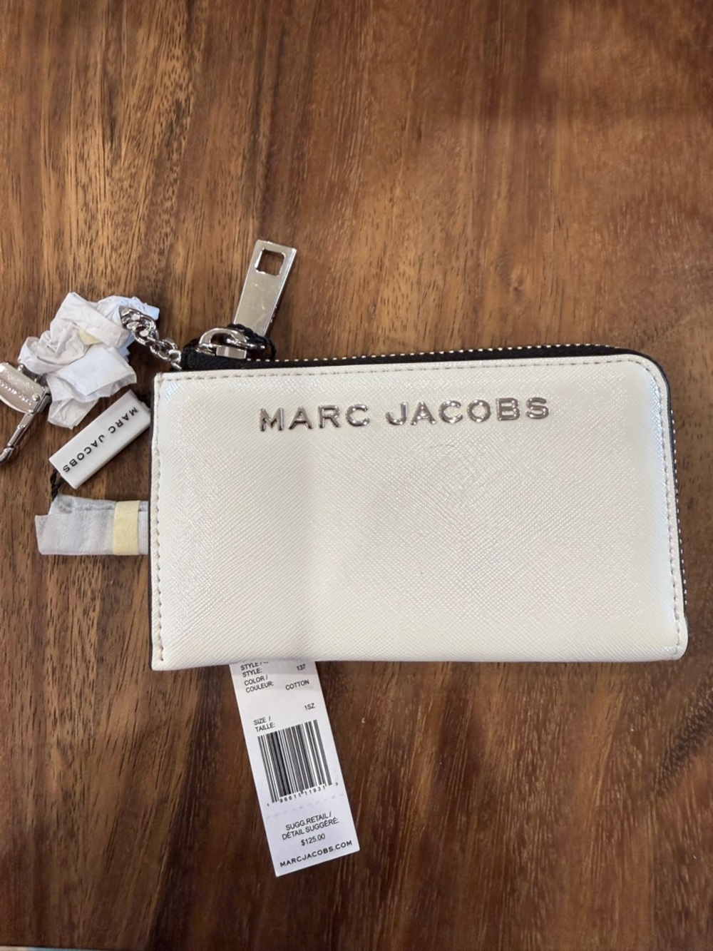 Marc Jacobs Cream Textured Leather Zip Card Wallet